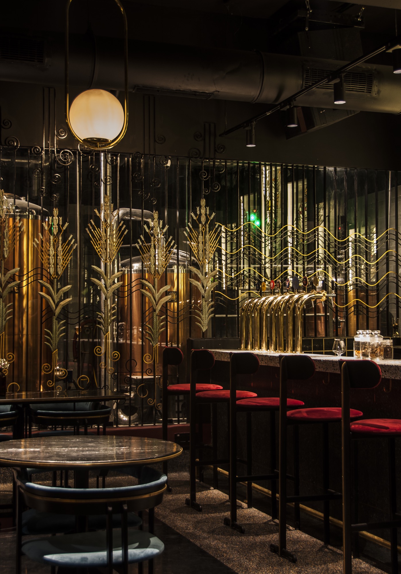 Thirsty City 127, Mumbai — Hospitality by Studio Pomegranate