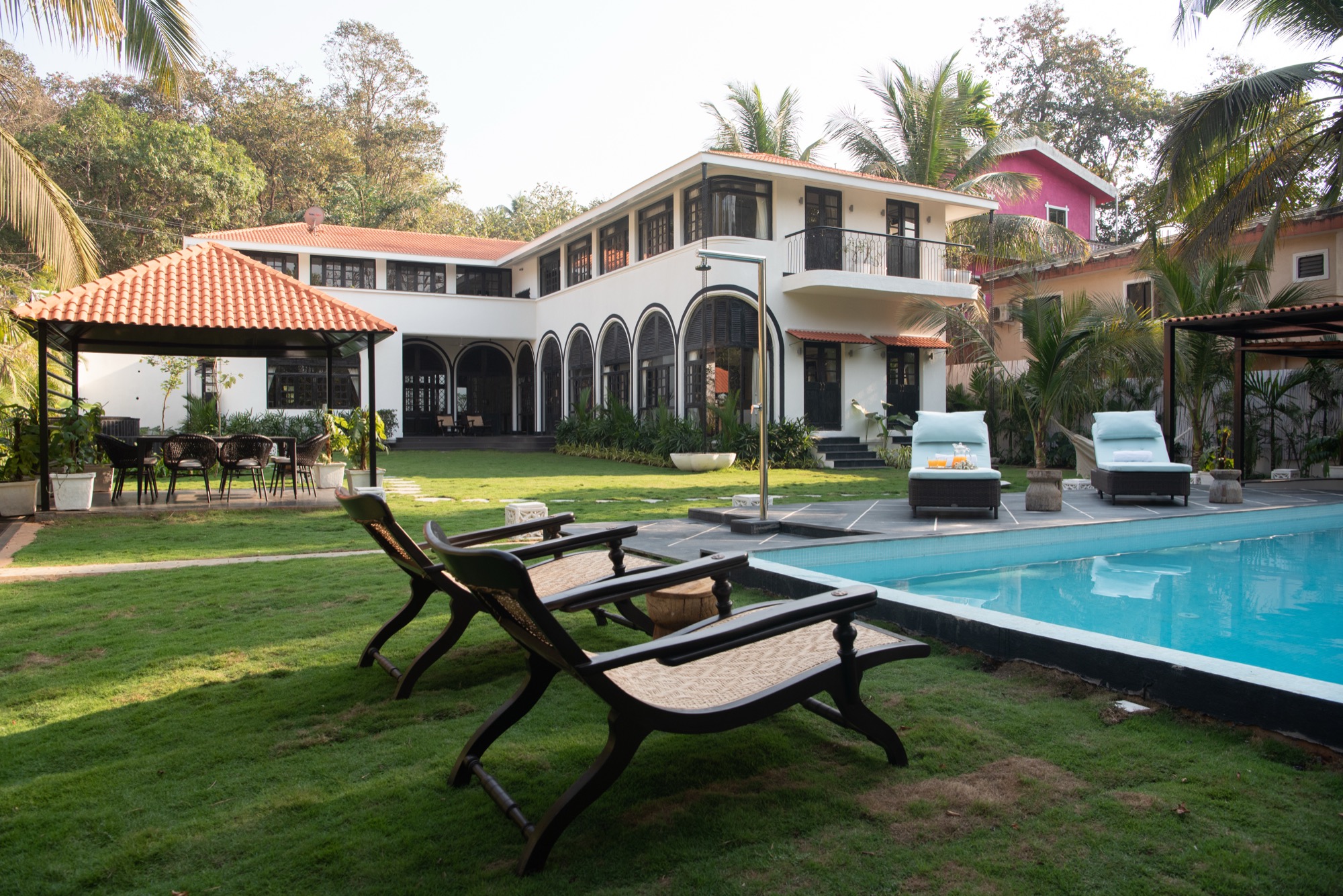 Fairview estate, Goa — Residential by Studio Pomegranate