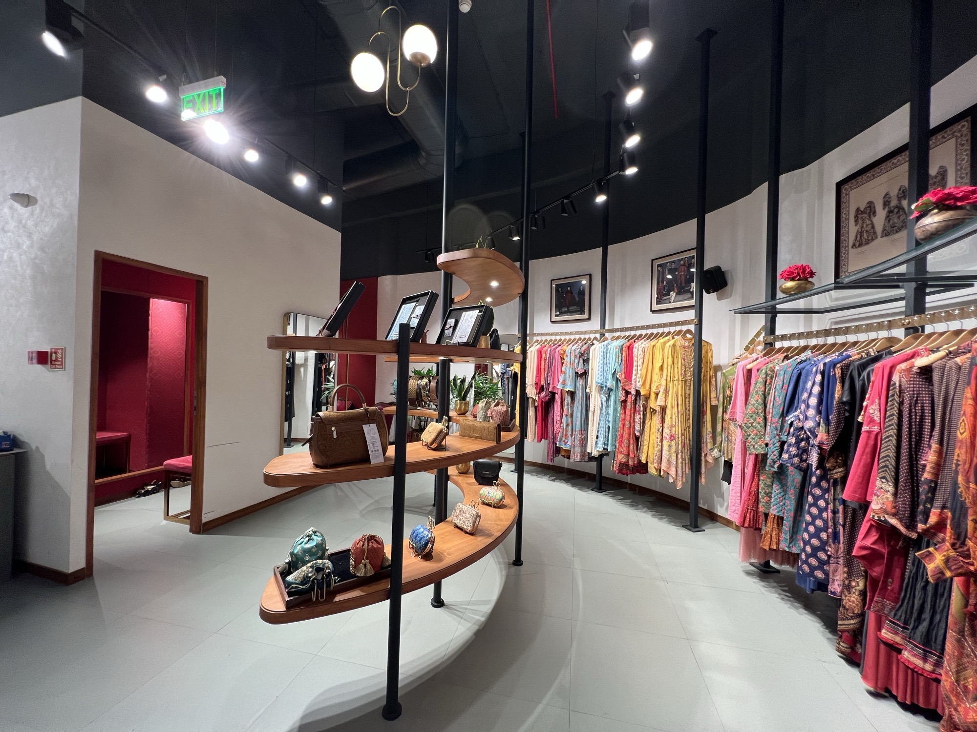 Ritu Kumar Store, BKC — Retail by Studio Pomegranate
