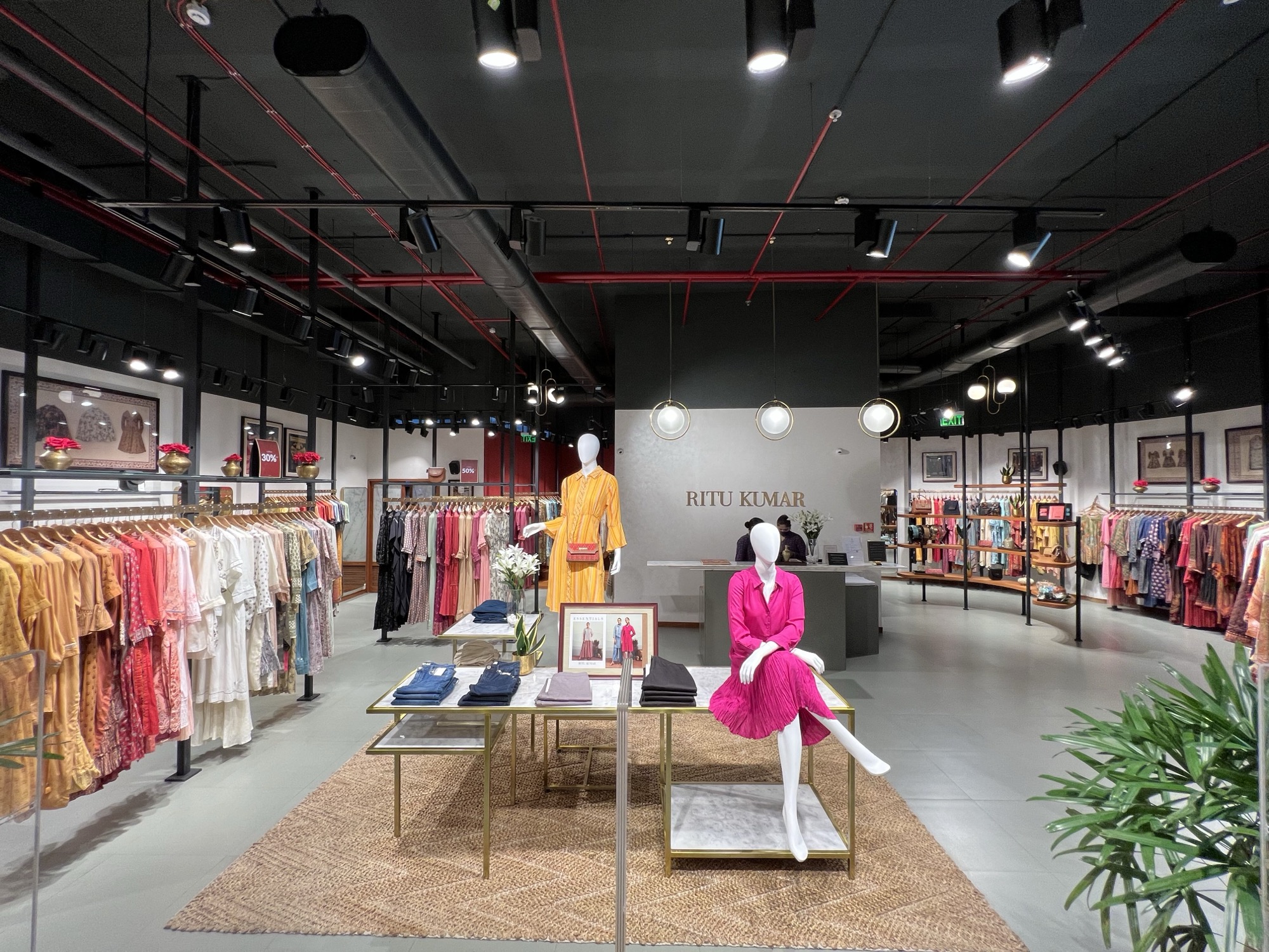 Ritu Kumar Store, BKC — Retail by Studio Pomegranate