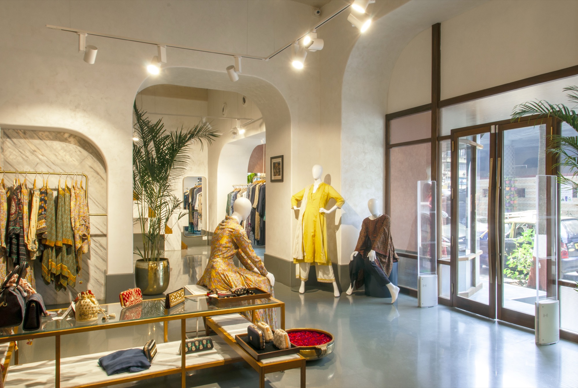 Ritu Kumar Store, Kemps corner — Retail · Restoration + Retrofitting by Studio Pomegranate