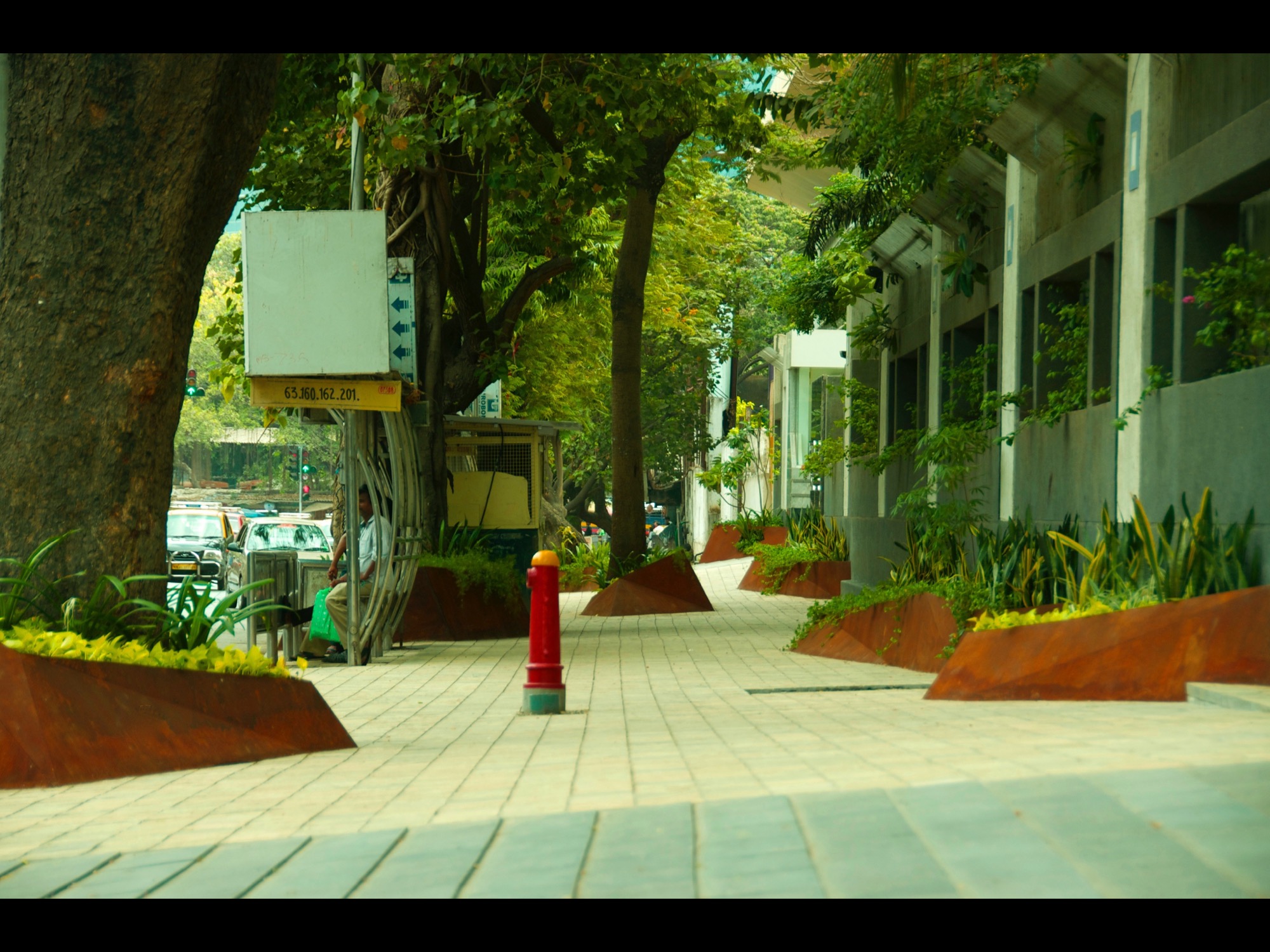 Walking spaces in Dadar — Urban Design by Studio Pomegranate