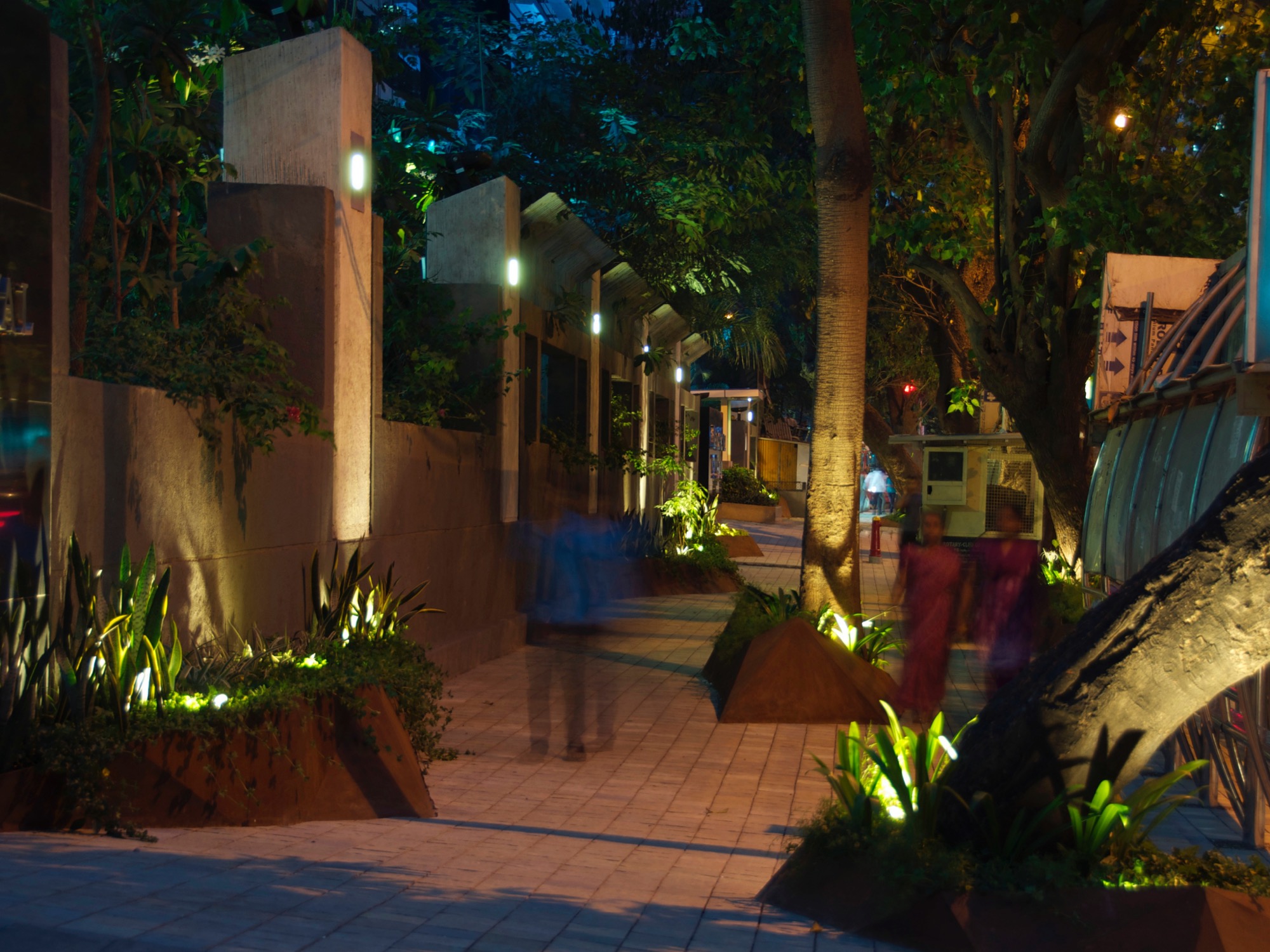 Walking spaces in Dadar — Urban Design by Studio Pomegranate