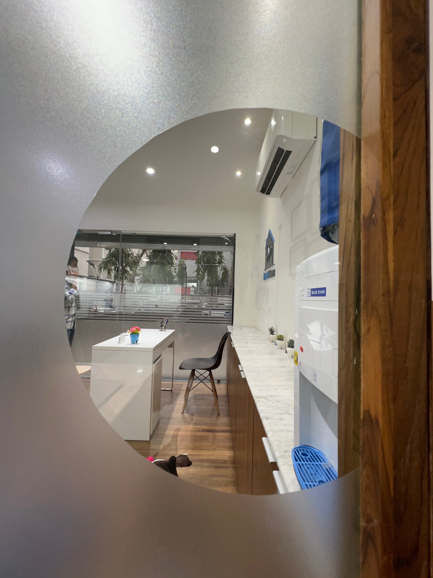 Dental House — Work spaces by Studio Pomegranate